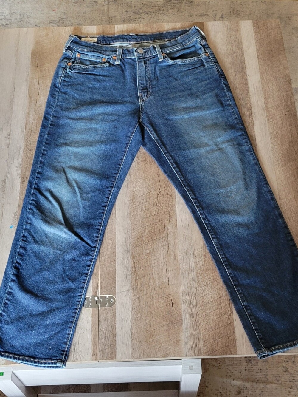 Classic Men's Levi Premium Straight Jeans in Faded Blue